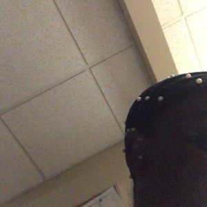 Meet your Posher, Amina